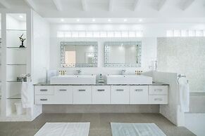 La Perla Palais - Luxury Villa on Private Beach