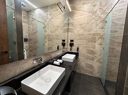 Muhurat Hotel and Resort - Raipur