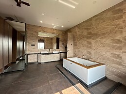 Muhurat Hotel and Resort - Raipur