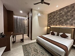 Muhurat Hotel and Resort - Raipur