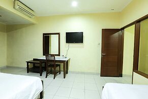 Newly Frances Hotel Cipaganti
