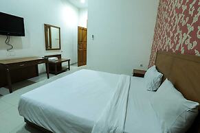 Newly Frances Hotel Cipaganti