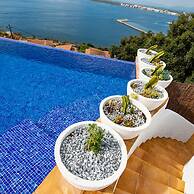 Castell Mar 1009 in Roses