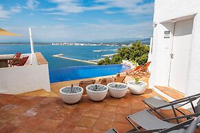 Castell Mar 1003 in Roses