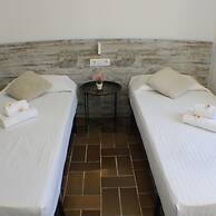 Porthos 112 in Roses