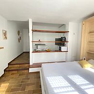 Porthos 112 in Roses