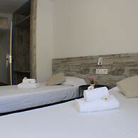 Porthos 112 in Roses