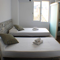 Porthos 113 in Roses