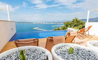 Castell Mar 1004 in Roses