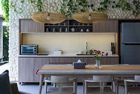 Swan Villa 1 in Seminyak