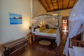 South Point Abbey Whole Villa 4 Bedroom (Sleeps 9)