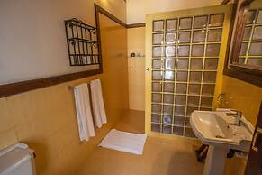 South Point Abbey Whole Villa 4 Bedroom (Sleeps 9)