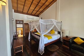 South Point Abbey Whole Villa 4 Bedroom (Sleeps 9)