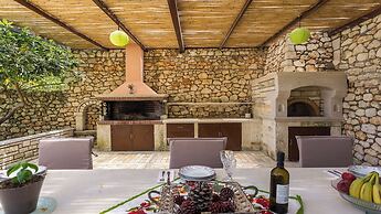 Creteholidayhome Cozy Villa