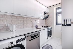 Sea View Duplex w Terrace in Goldenhorn