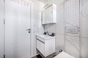 Sea View Duplex w Terrace in Goldenhorn