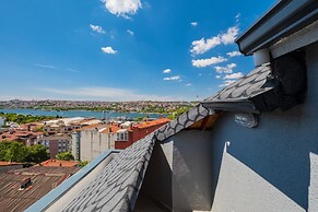 Sea View Duplex w Terrace in Goldenhorn