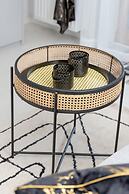 Modern With Balcony and Gym by Renters