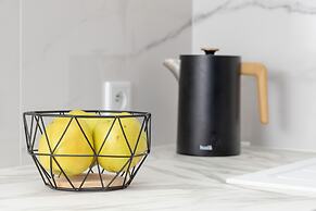 Modern With Balcony and Gym by Renters