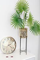 Modern With Balcony and Gym by Renters