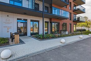 Modern With Balcony and Gym by Renters