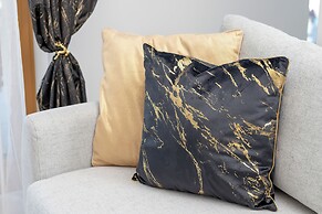 Modern With Balcony and Gym by Renters