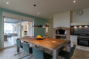 Stone Houses Dingač