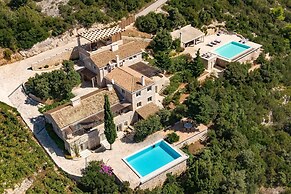 Stone Houses Dingač