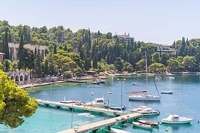 Apartments Villa Royale