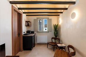 Peranosa The Residency