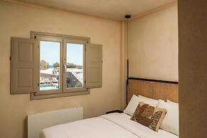 Peranosa The Residency