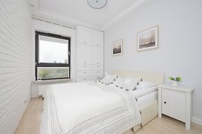 Nad Brzegiem Wisły Warszawa by Renters