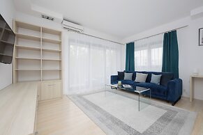 Nad Brzegiem Wisły Warszawa by Renters