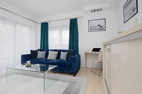 Nad Brzegiem Wisły Warszawa by Renters