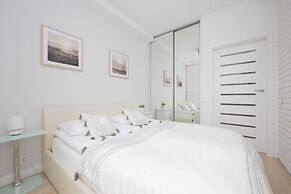 Nad Brzegiem Wisły Warszawa by Renters