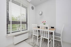 Nad Brzegiem Wisły Warszawa by Renters