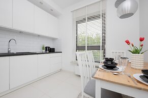 Nad Brzegiem Wisły Warszawa by Renters