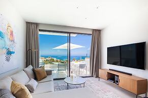 Seaview Residence with pool