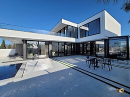 La Mirage Group Villas