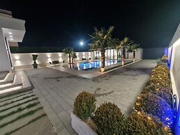 La Mirage Group Villas