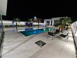 La Mirage Group Villas