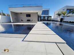 La Mirage Group Villas