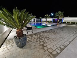 La Mirage Group Villas