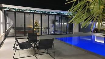 La Mirage Group Villas