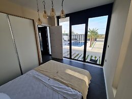 La Mirage Group Villas