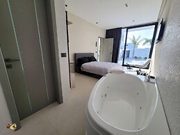 La Mirage Group Villas