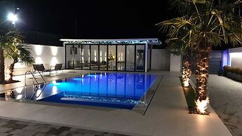 La Mirage Group Villas