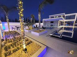 La Mirage Group Villas