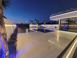 La Mirage Group Villas