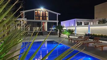 La Mirage Group Villas